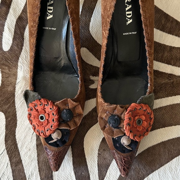 Vintage Prada suede pumps - Picture 4 of 9
